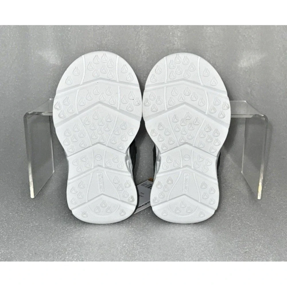 Carter's Tanis Shark Light Up Sandals Adjustable Straps Toddler Boys Size 6M NEW